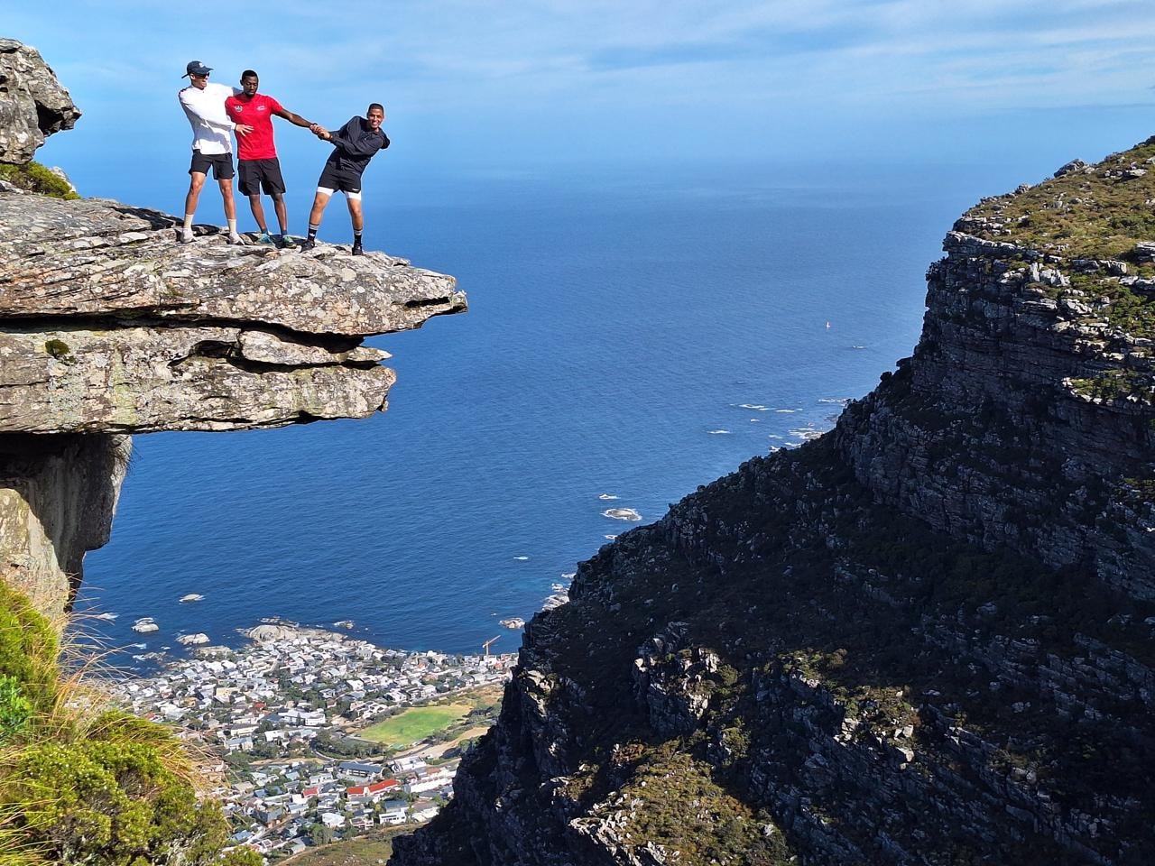 Lion’s Head cliff adventure above Cape Town